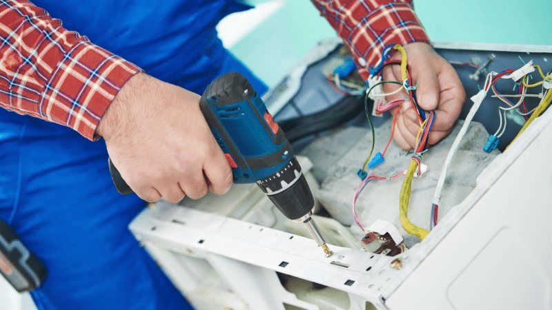 Üsküdar Mitsubishi Mitsubishi çamaşır makinesi kart tamiri – Su almama arızası orijinal parça ile giderildi. - Teknik servis örneği